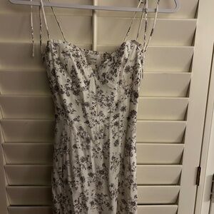 Aritzia/Wilfred mini dress size 4